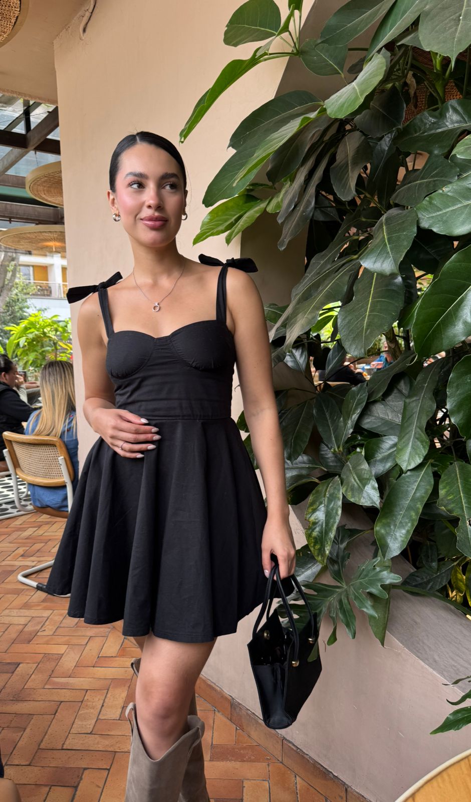 Vestido CORTO Veni Negro