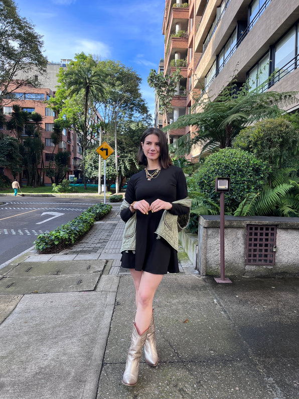 Vestido Clásico Negro Manga Larga