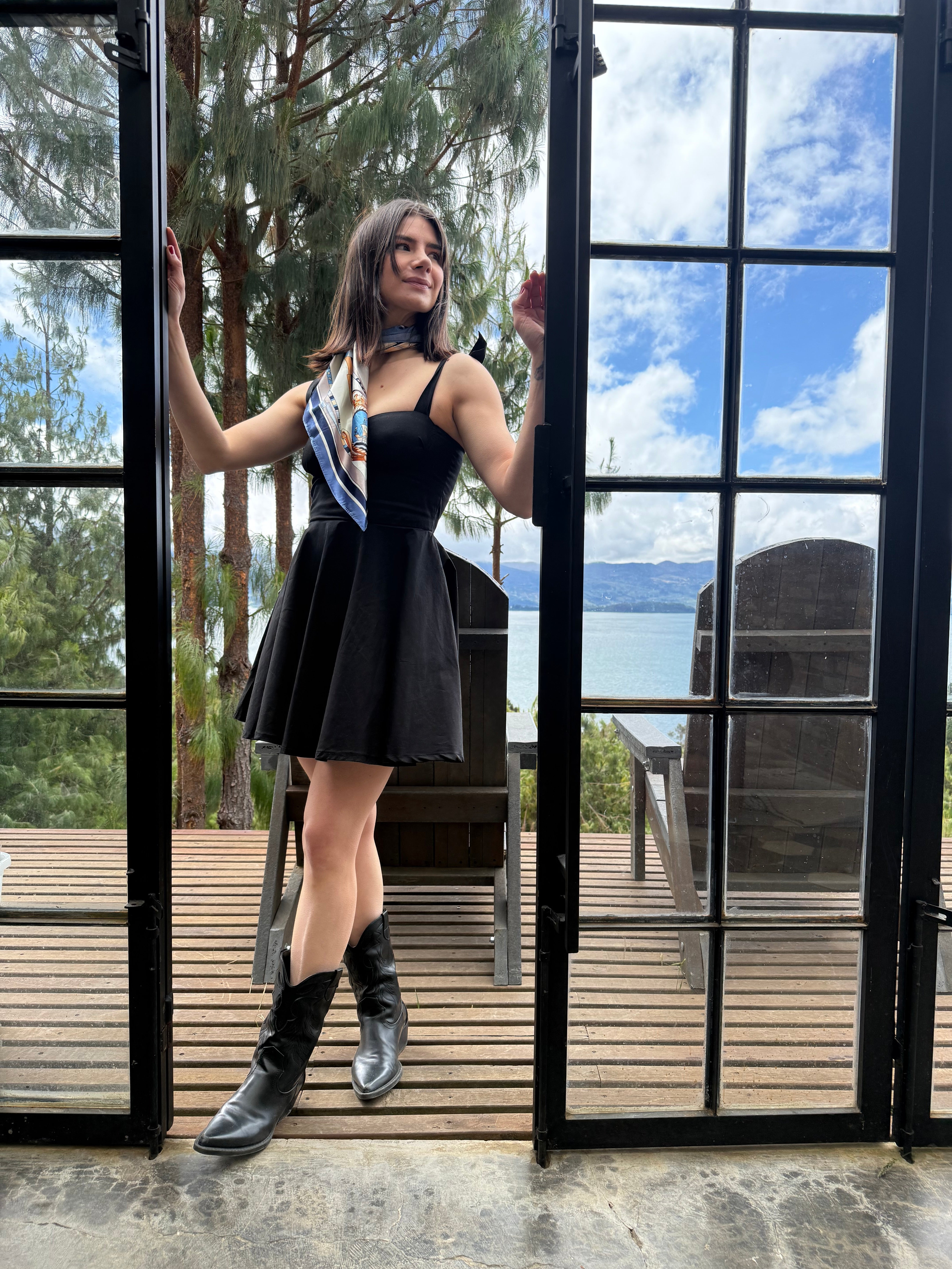 Vestido CORTO Veni Negro